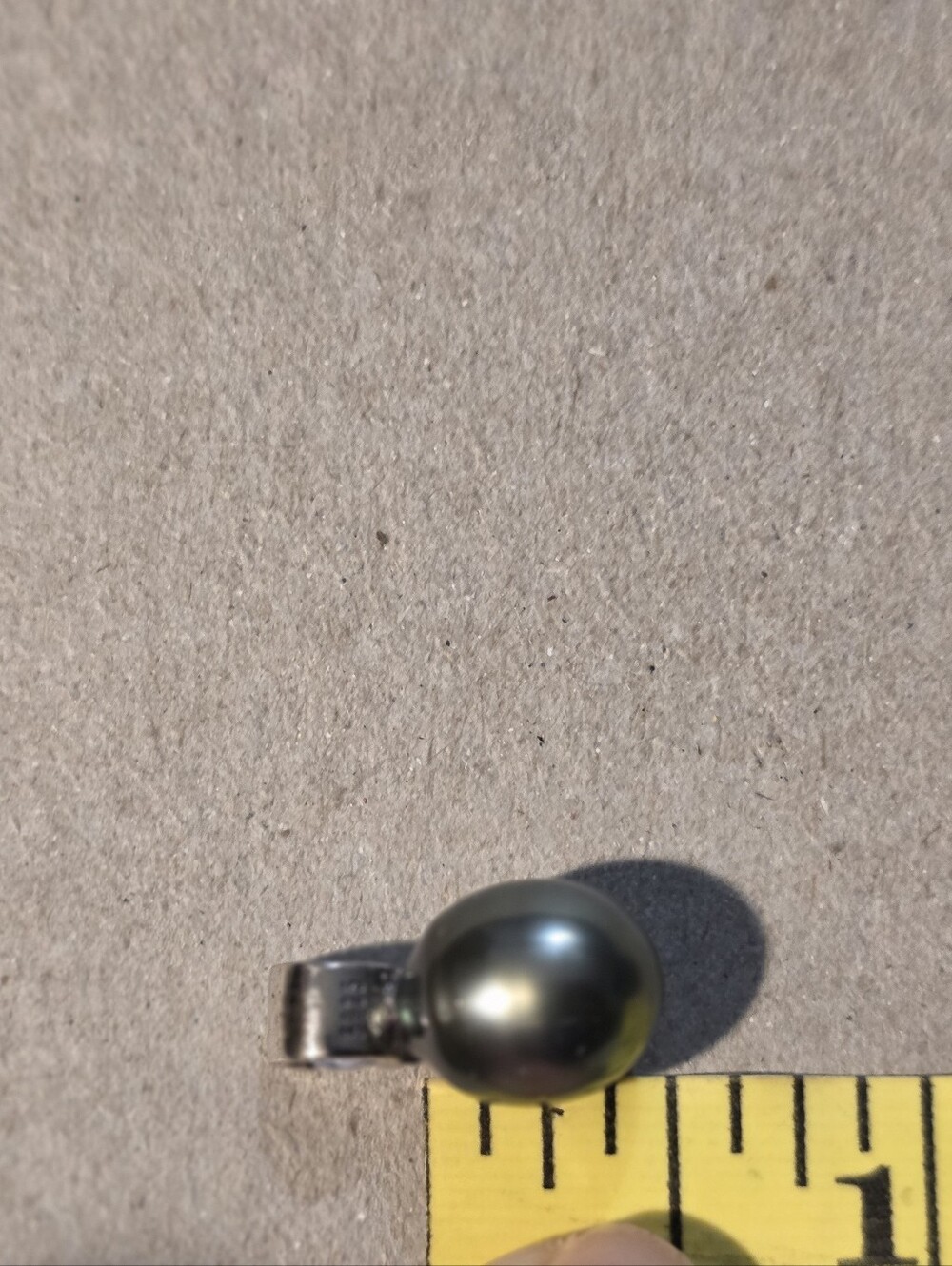 Black Tahitian Pearl Pendant with Silver Bail - Dark Green/blue Pearl - Picture 7 of 7